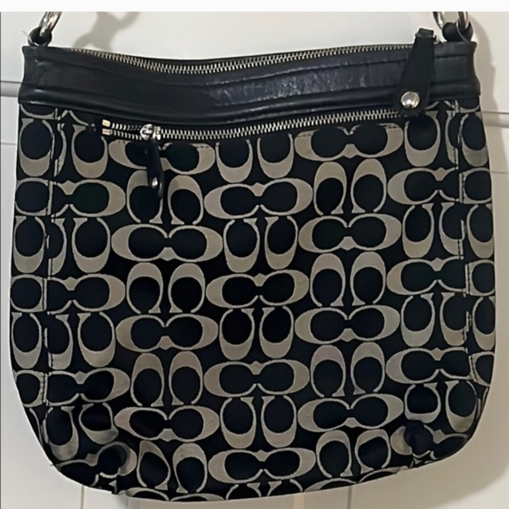 Coach Ashley F20111 Signature C Hippie Shoulder Bag - Picture 2 of 13